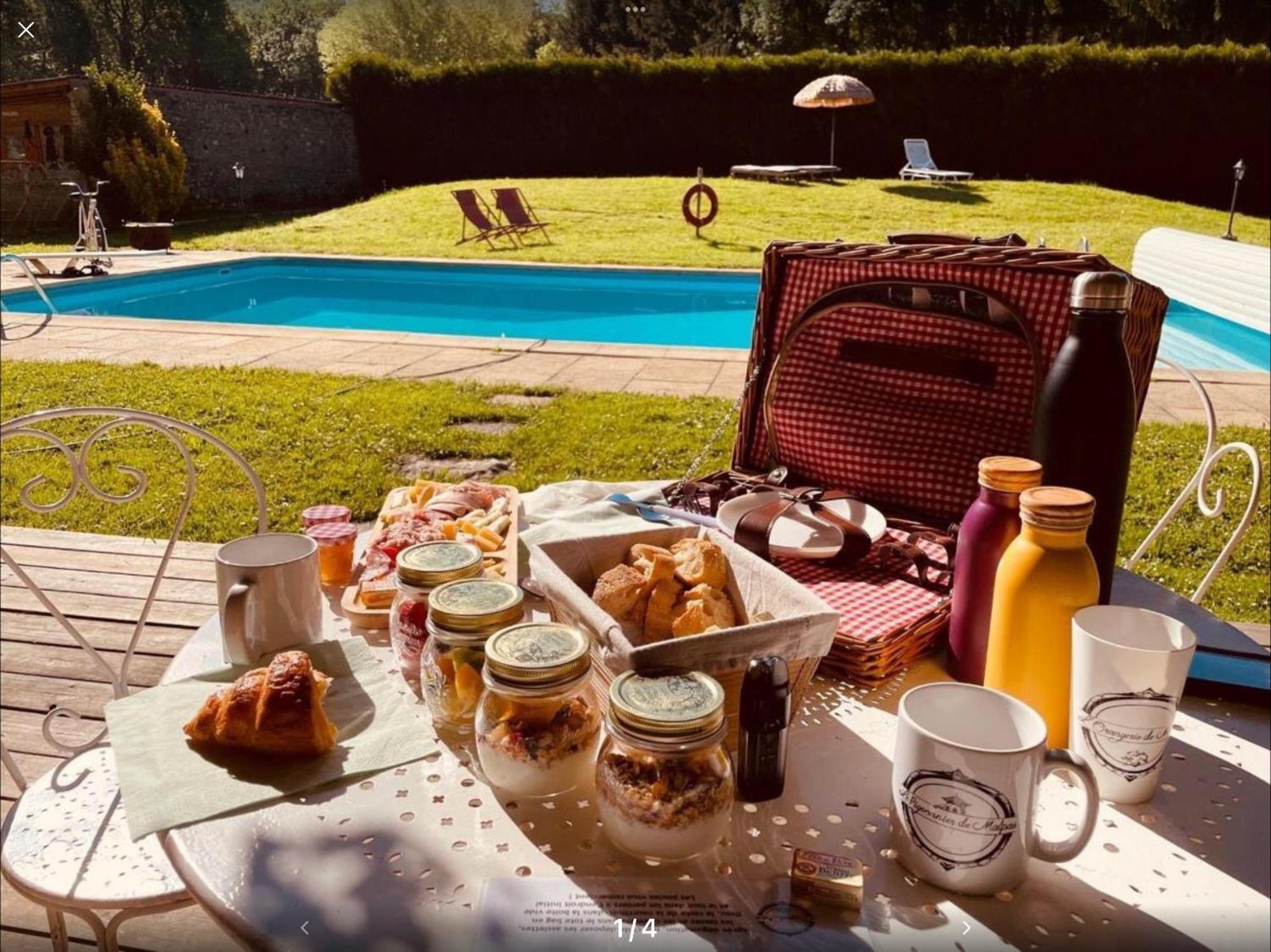 Le Colombier De Malpas Bed & Breakfast Quingey Exterior photo